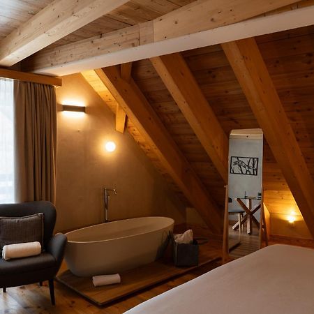 Au Charmant Petit Lac - Ecohotel Parc & Spa Champoluc Exterior photo