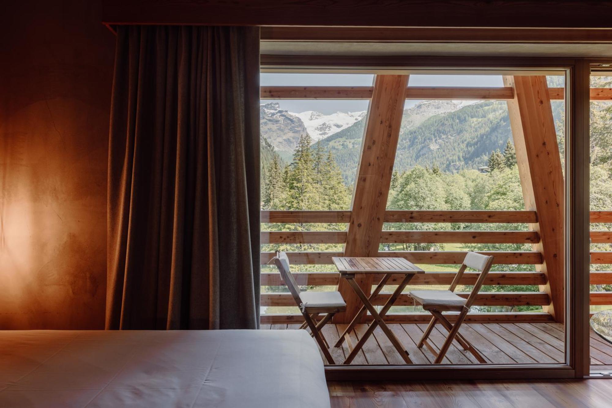 Au Charmant Petit Lac - Ecohotel Parc & Spa Champoluc Exterior photo
